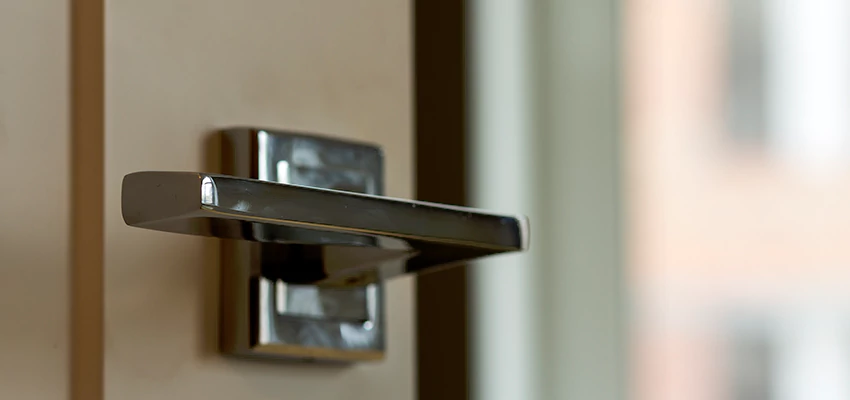 Door Lever Knob Repair in Rosedale, California