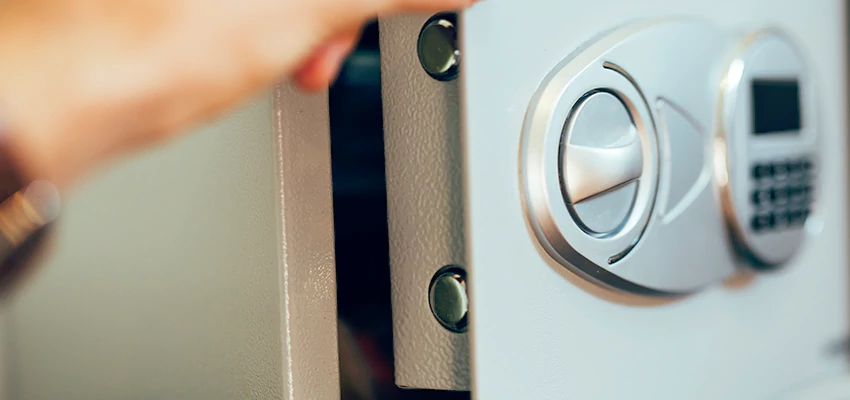 Fingerprint Safe Openers in Rosedale, CA