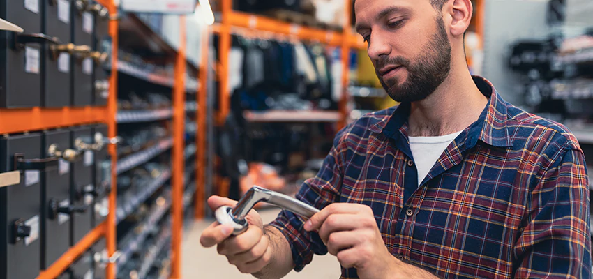 Locksmith For Retail Stores Lockout Services in Rosedale, California