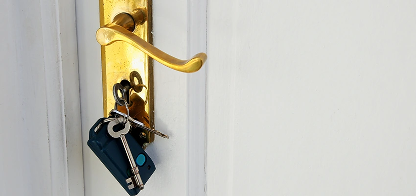 Broken Door Key Extraction in Rosedale, CA