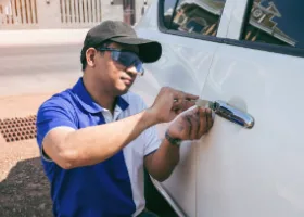 Car Locksmith in Rosedale, CA